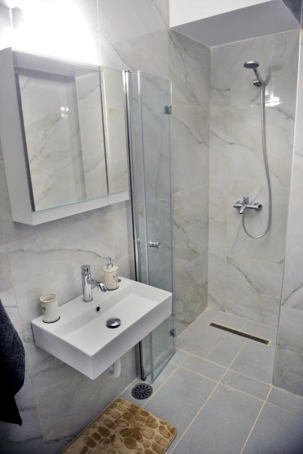 Rhodes City Exquisite 4-Bedroom Prestige Apartment מראה חיצוני תמונה