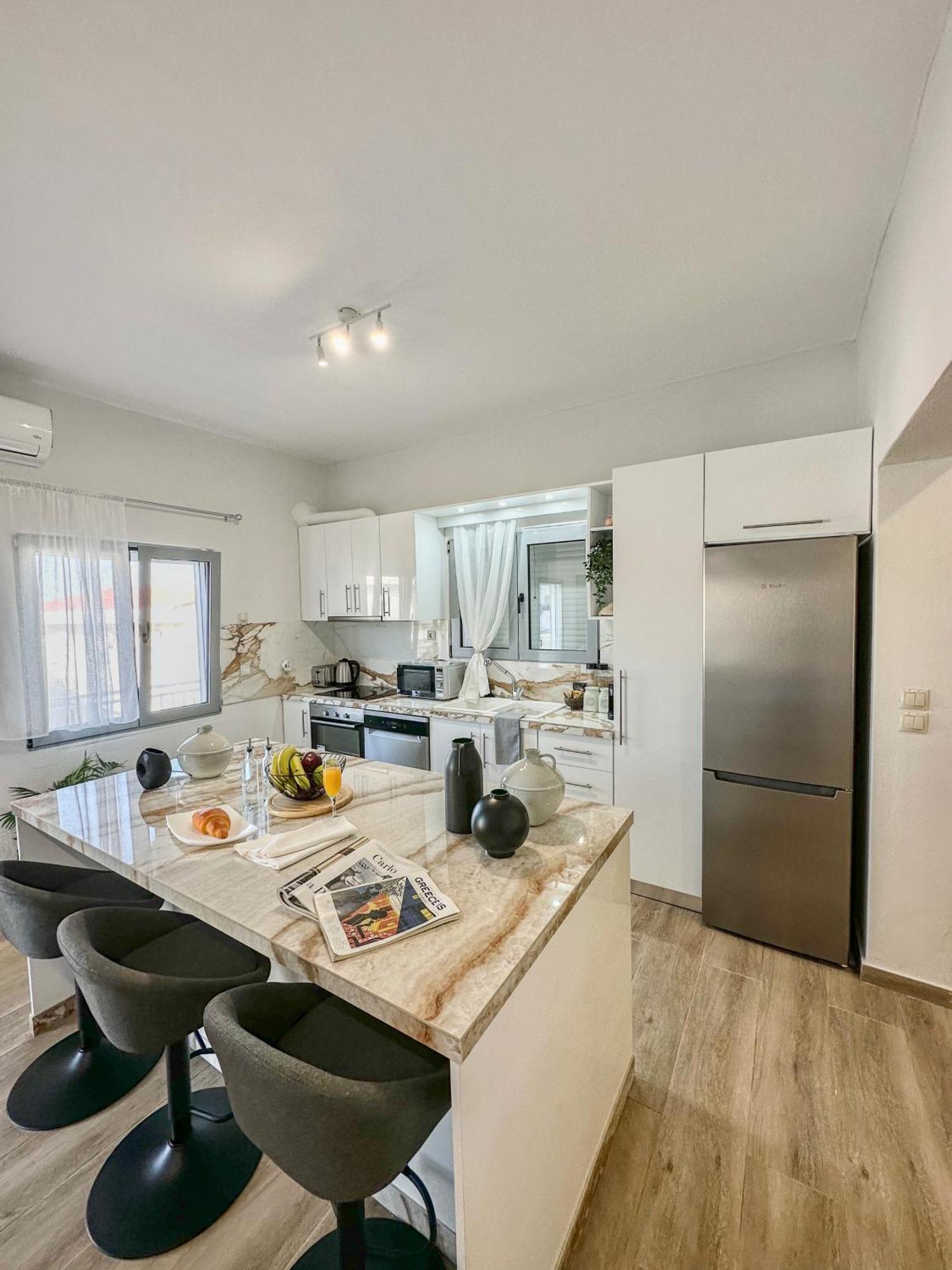 Rhodes City Exquisite 4-Bedroom Prestige Apartment מראה חיצוני תמונה
