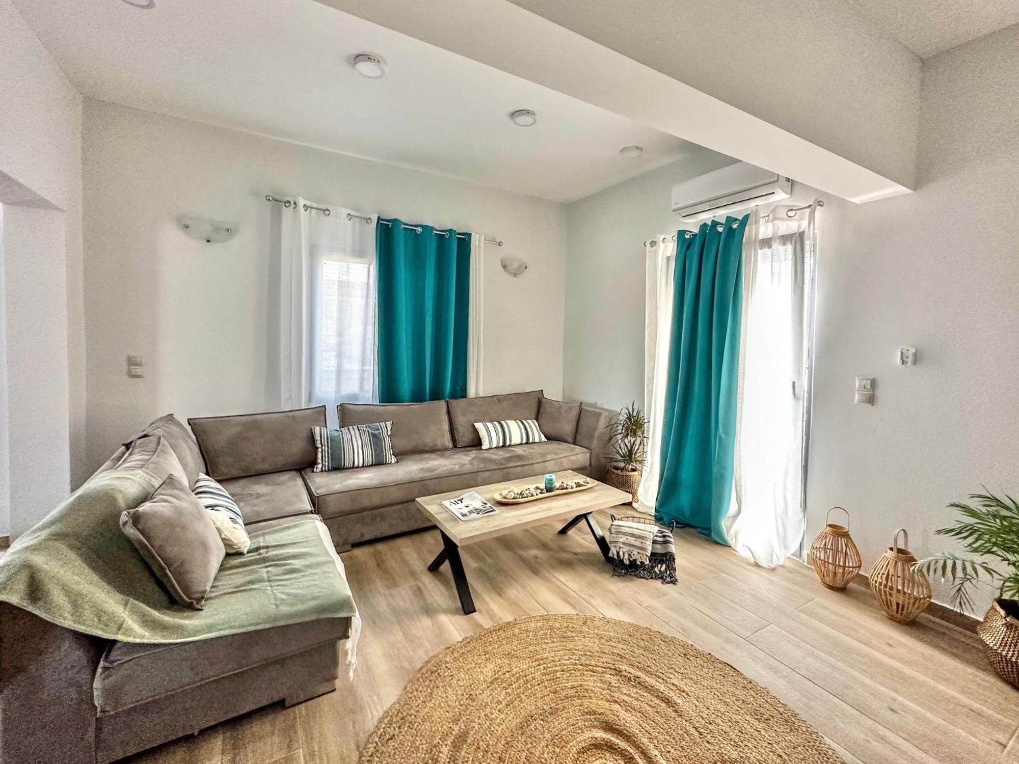 Rhodes City Exquisite 4-Bedroom Prestige Apartment מראה חיצוני תמונה